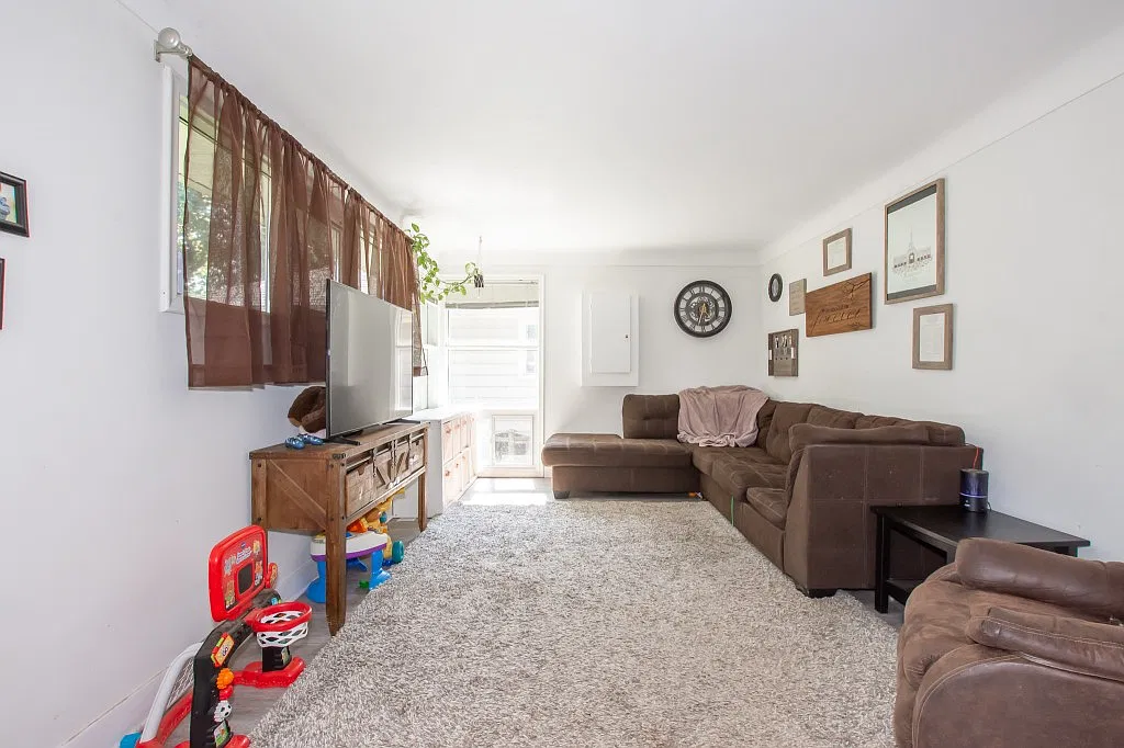 3 Winston Road — Photo 3