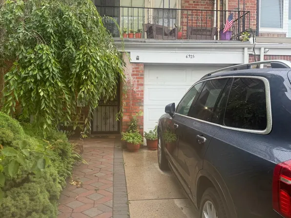 69-25 59th Drive, Maspeth, NY 11378