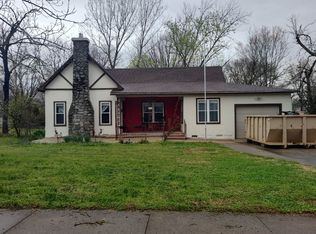 516 S Carl St, Siloam Springs, AR 72761
