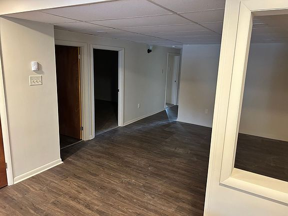 3rd image of 426 N Market St APT 1
