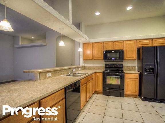 5th image of 1321 Creekview Ct