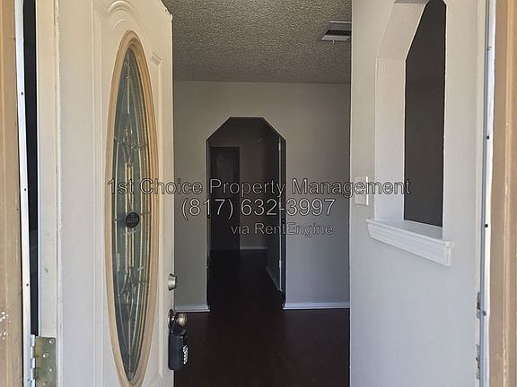 3rd image of 6620 Lyndale Dr