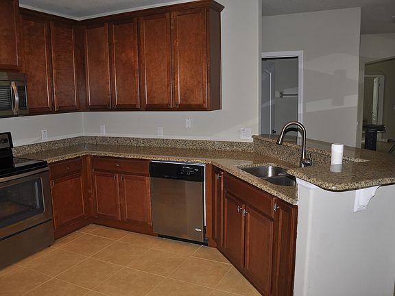 3rd image of 135 Redondo Dr #0