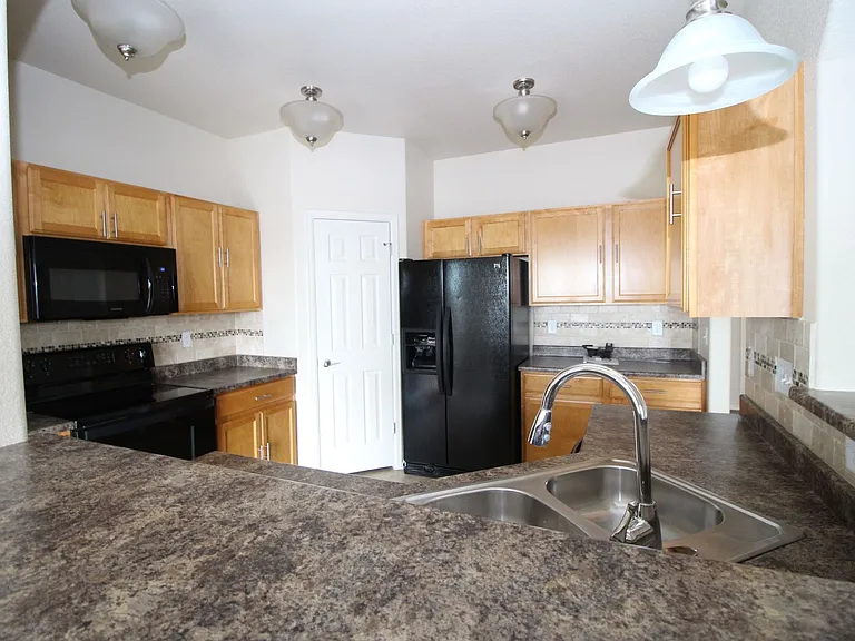 5923 Dancing Sun Way — Photo 32