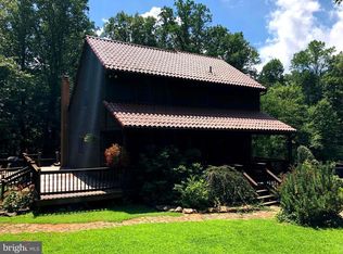 86 Overlook Rd, Morgantown, PA 19543