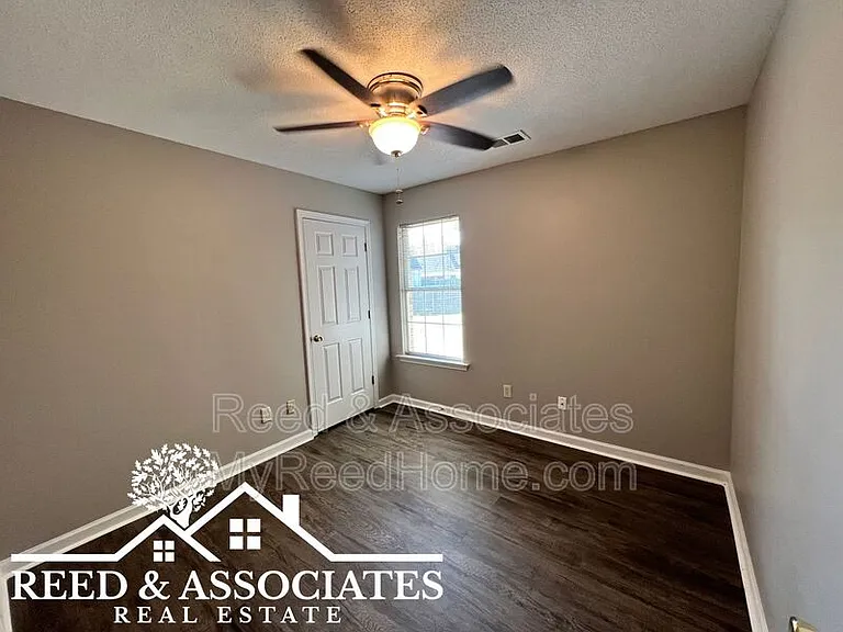 4824 Pine Forrest Dr — Photo 13