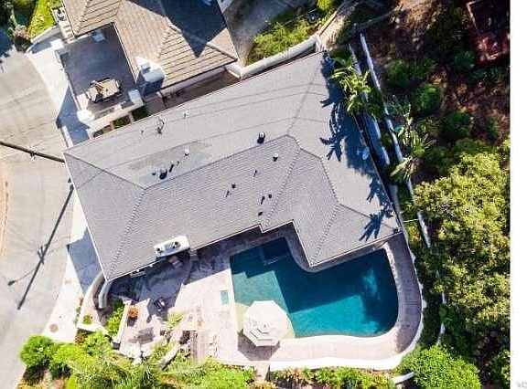 5th image of 345 Artemesia Ave