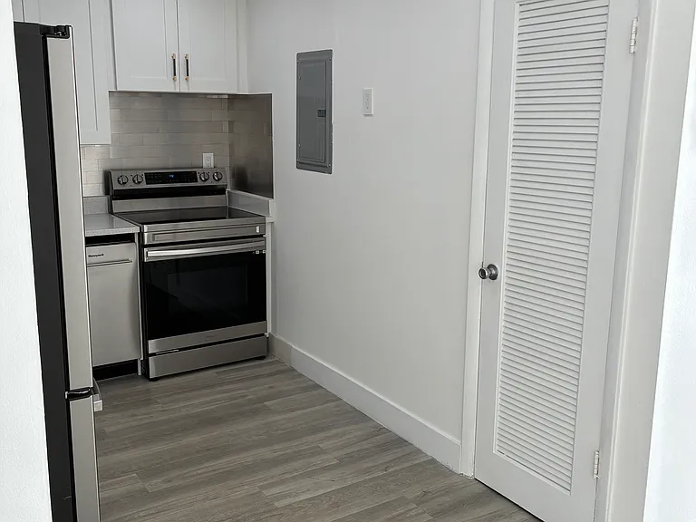 17051 NE 35th Ave #207 — Photo 4