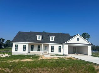 12 Edgewater Ct, Tifton, GA 31793