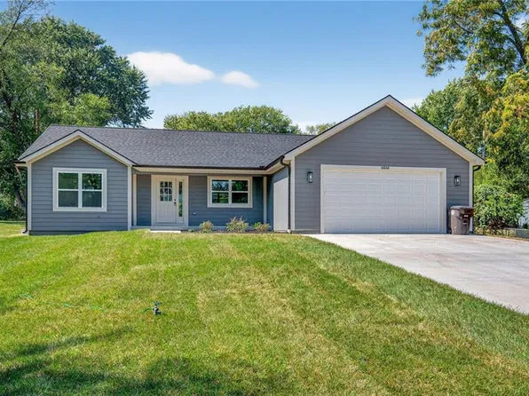 15508 Kay Ave, Belton, MO 64012