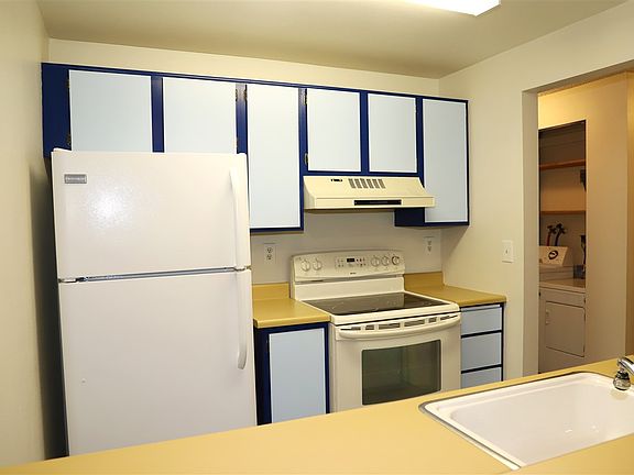 3rd image of 6121 E 6th Ave APT K216