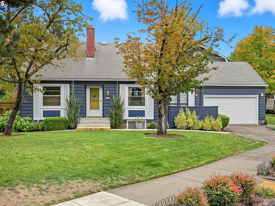 1st image of 3194 NE Regents Dr