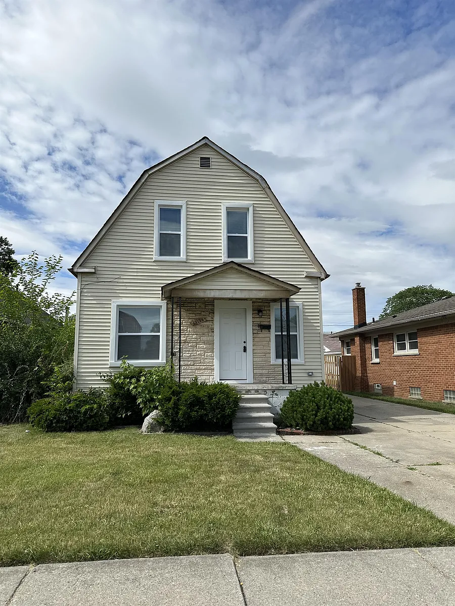 Building Photo - 13128 Balsam St #2