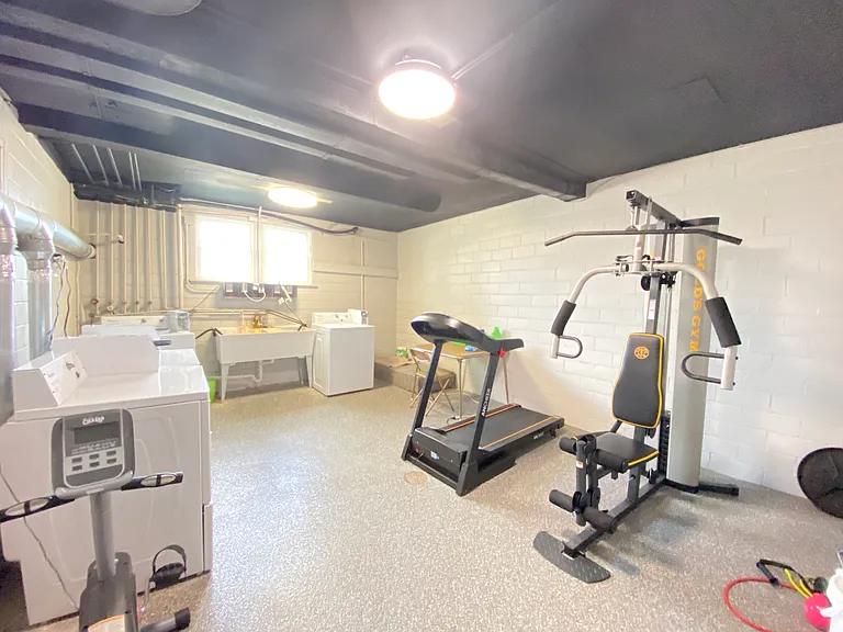 Med City Apartments — Photo 4