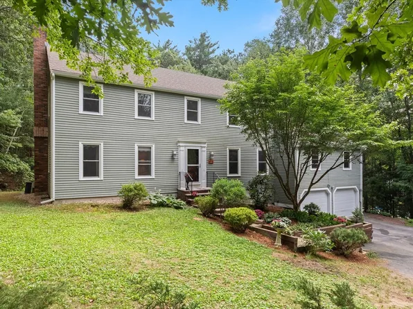 13 Pheasant Ln, Topsfield, MA 01983