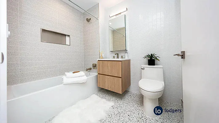 Rented by Lodger Corp | media 1