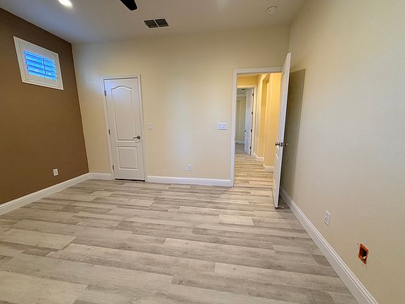 3rd image of 701 W Woodside Ave #3