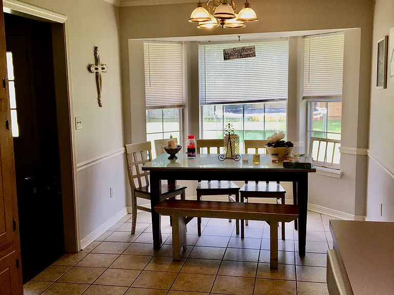 9010 Hollow Bluff Dr — Photo 4
