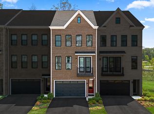 42131 Shining Star Sq, Ashburn, VA 20148