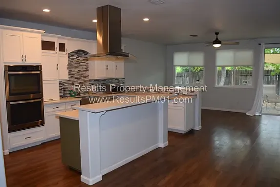 108 Robinson Ct — Photo 1