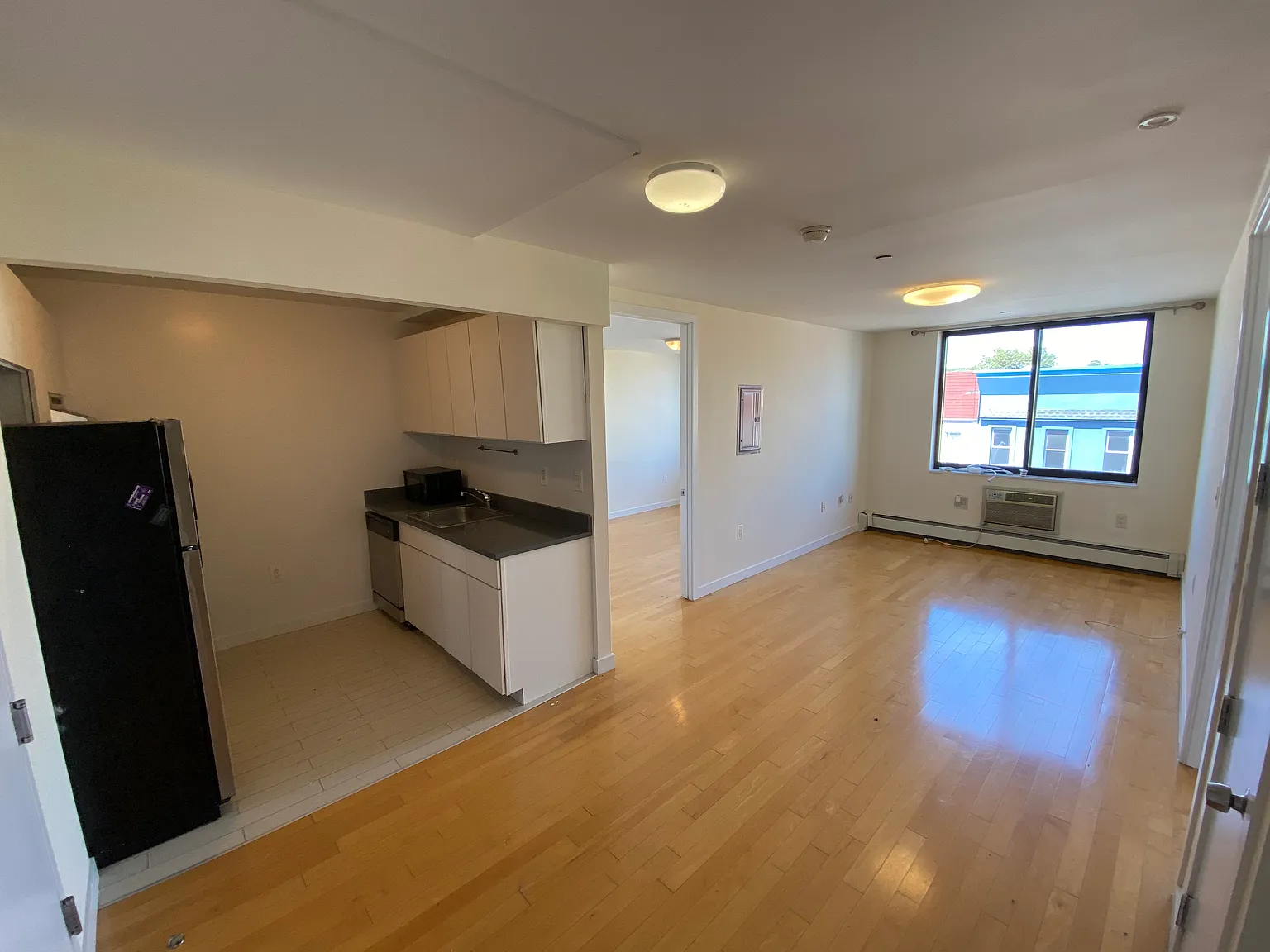 924 Metropolitan Avenue — Photo 3