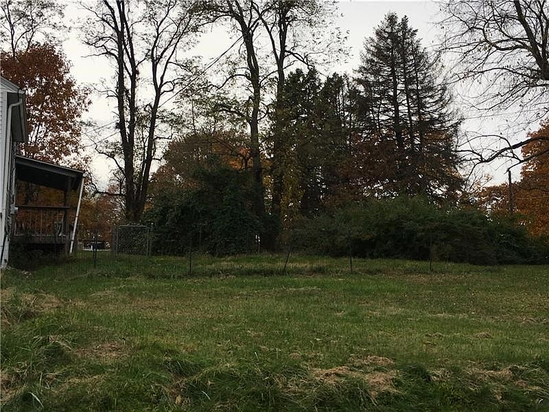 2nd image of 1228 Center Rd