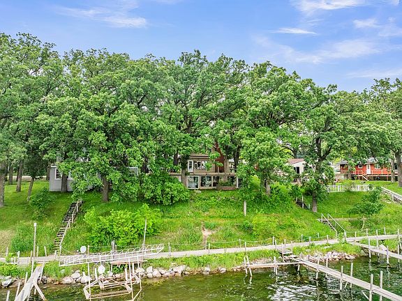 2nd image of 1209 Lake Shore Dr