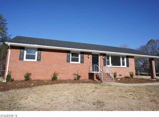 24010 Pinecroft Rd, North Dinwiddie, VA 23803