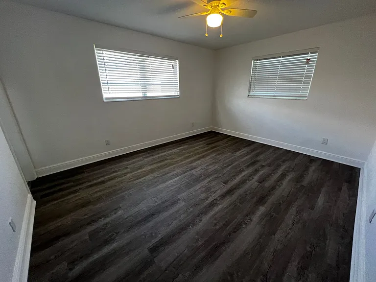 707 N 11th Ave — Photo 5