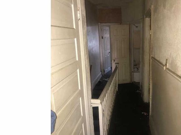 3rd image of 2317 Pierce St
