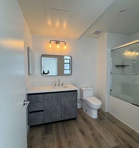 919 S Harvard Blvd #205 — Photo 8