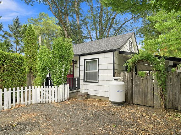 3rd image of 88159 4th St