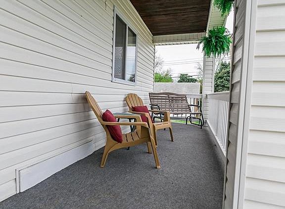 4th image of 3628 Hoffmeister Ave