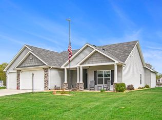 5406 N Sawgrass Ln, Leesburg, IN