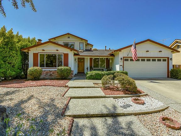 2nd image of 1016 Lupine Dr