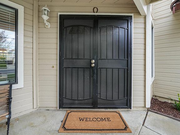 4th image of 2793 Woodmont Drive
