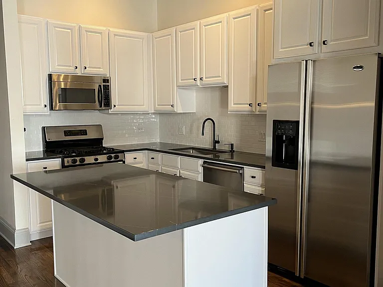 758 N Larrabee St #816 — Photo 9