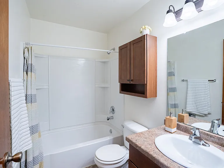 Fargo, ND Morningside Apartments | 11A | Bathroom