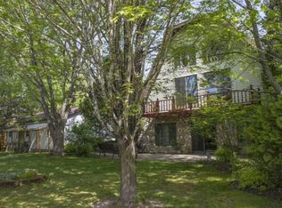 N1576 Midway Rd, Hortonville, WI 54944
