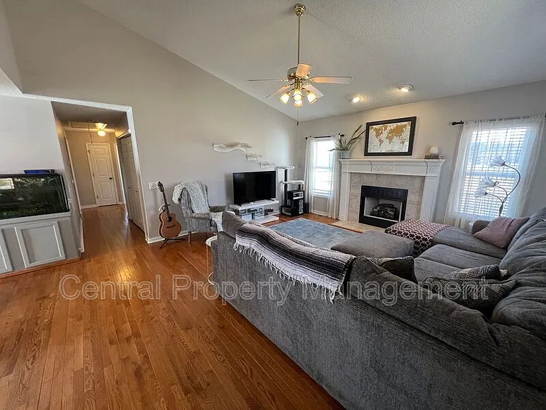 1014 Old Mill Rd — Photo 8
