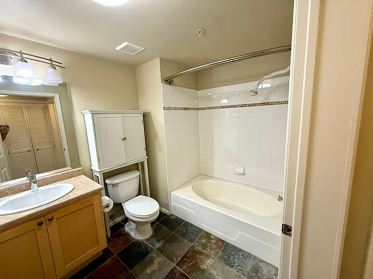 2400 5th Ave #219 — Photo 5