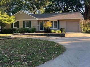 1003 NW Maple St, Lees Summit, MO 64063