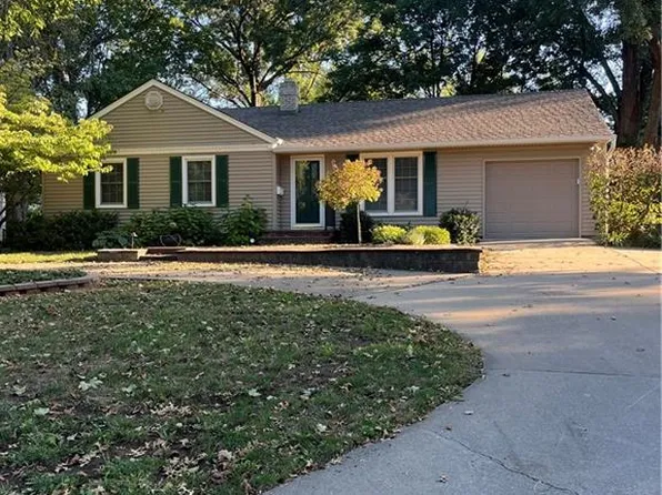 1003 NW Maple St, Lees Summit, MO 64063