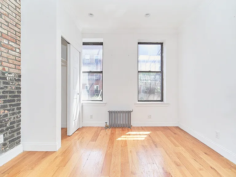325 E 83rd St #3B — Photo 6