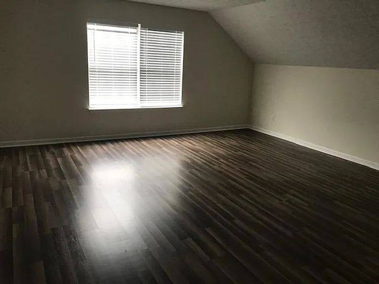 1432 Hilltop Dr — Photo 11