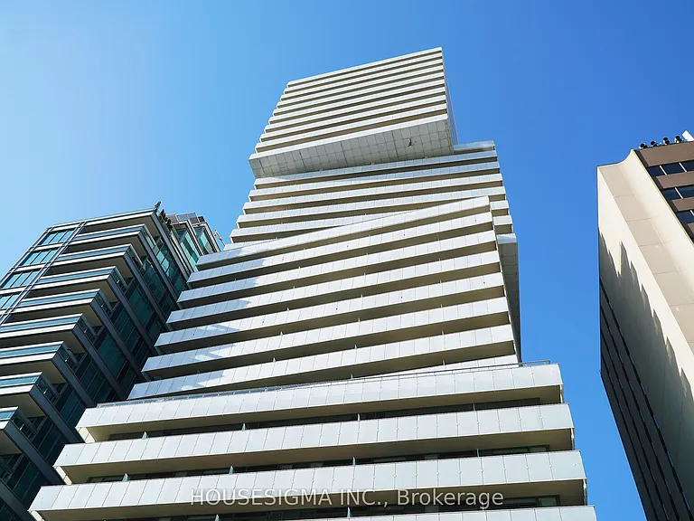 200 Bloor St W #2109 — Photo 26