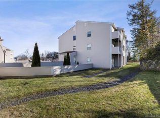 163 South St UNIT 16, Danbury, CT 06810