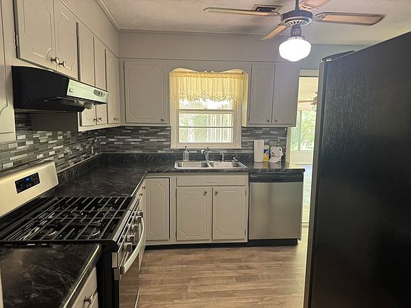 4th image of 664-664 Sparta Dr