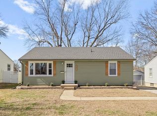6700 N Campbell St, Gladstone, MO 64118