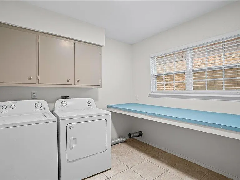 7603 Brookhollow Cv — Photo 24